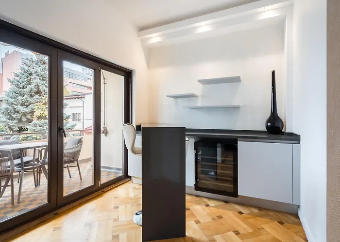 Daire Esop - Elegant 2br In Dorobanti Bükreş